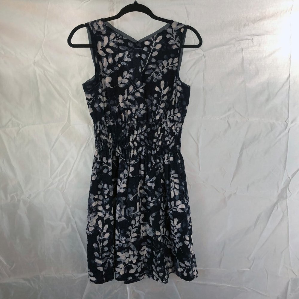 Simply Vera Navy/White Floral Dress Size SM - Picture 4 of 6